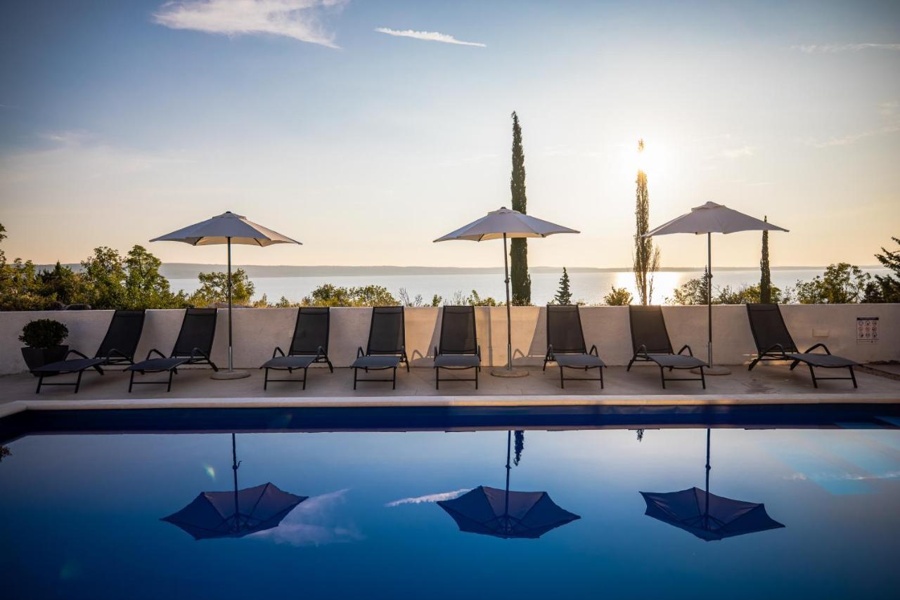 Royal Promons - Heated Pool Villa Starigrad Paklenica Buitenkant foto