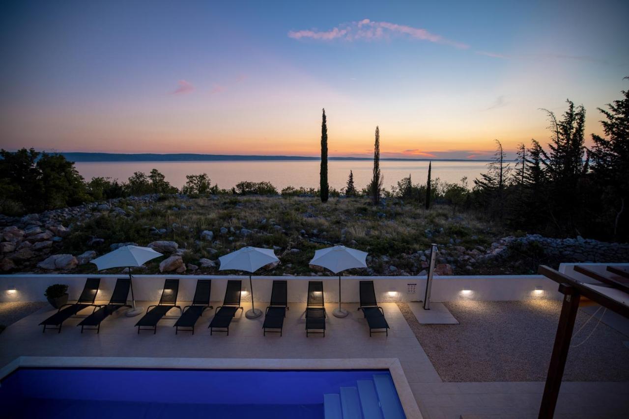 Royal Promons - Heated Pool Villa Starigrad Paklenica Buitenkant foto