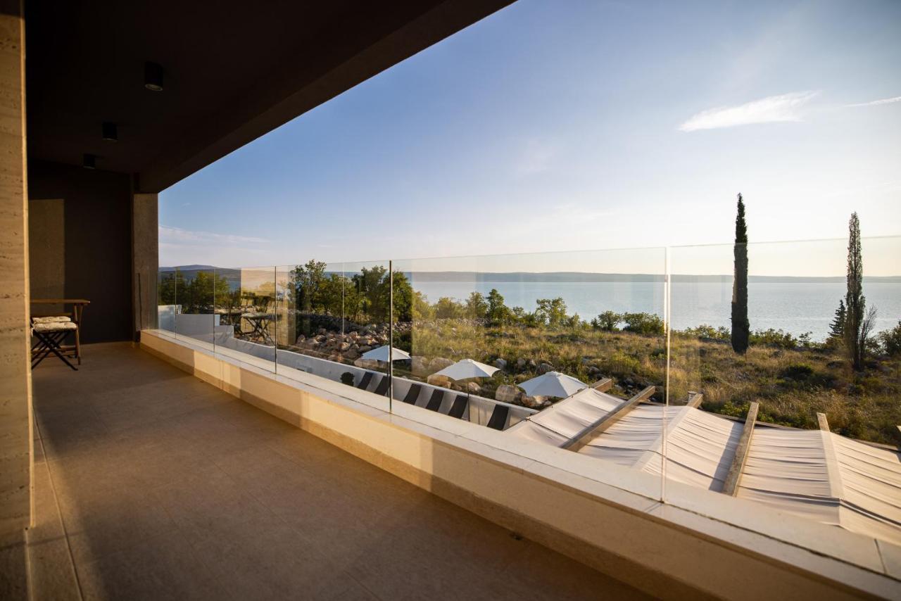 Royal Promons - Heated Pool Villa Starigrad Paklenica Buitenkant foto