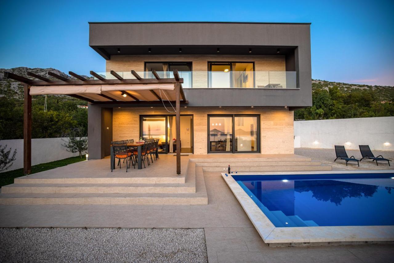 Royal Promons - Heated Pool Villa Starigrad Paklenica Buitenkant foto